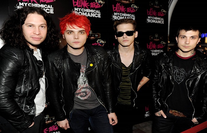 my-chemical-romance-are-teasing-something