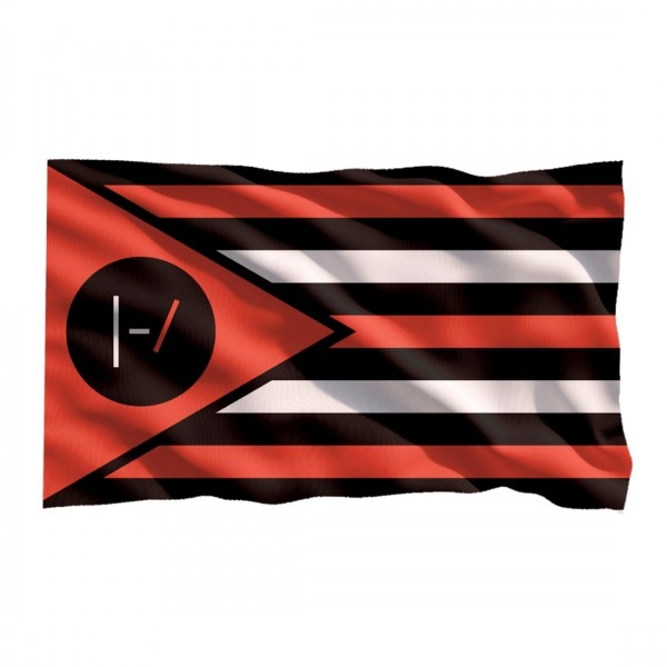 strife-mag-topupdating-giveaway-twenty-one-pilots-wallflag