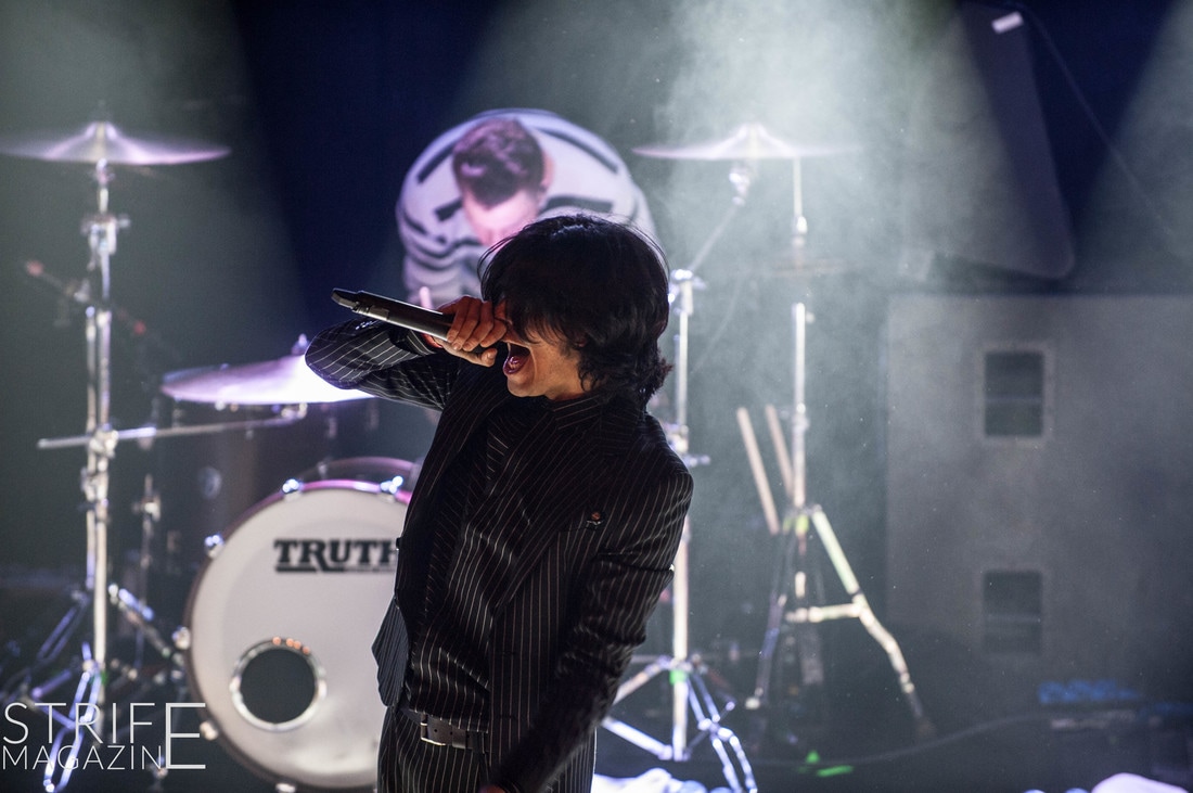 powerfest-review-crown-the-empire