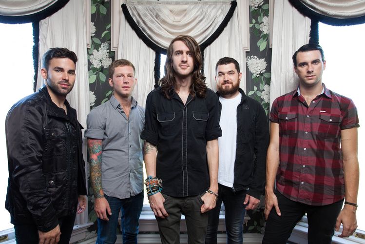 watch-mayday-parade-have-taken-on-a-blink-182-cover-on-vans-warped-tour