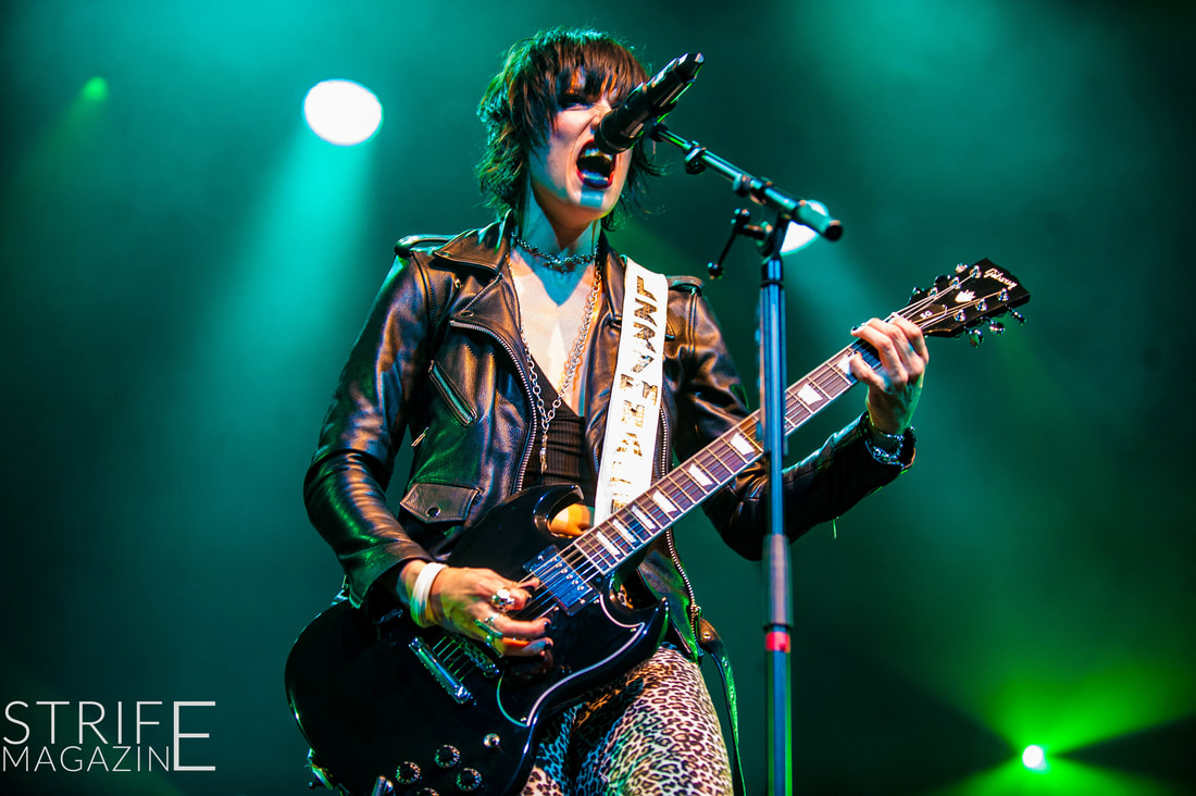 live-review-halestorm-treat-sold-out-tilburg-crowd-to-same-old-rock-show