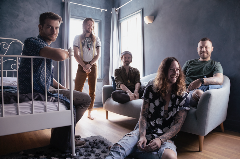 album-review-hands-like-houses-anon