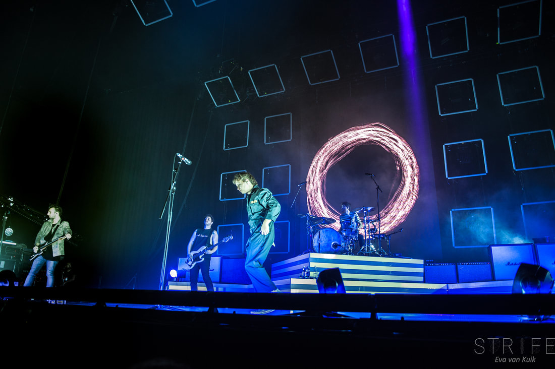 photo-review-nothing-but-thieves-take-over-amsterdam-at-sold-out-show