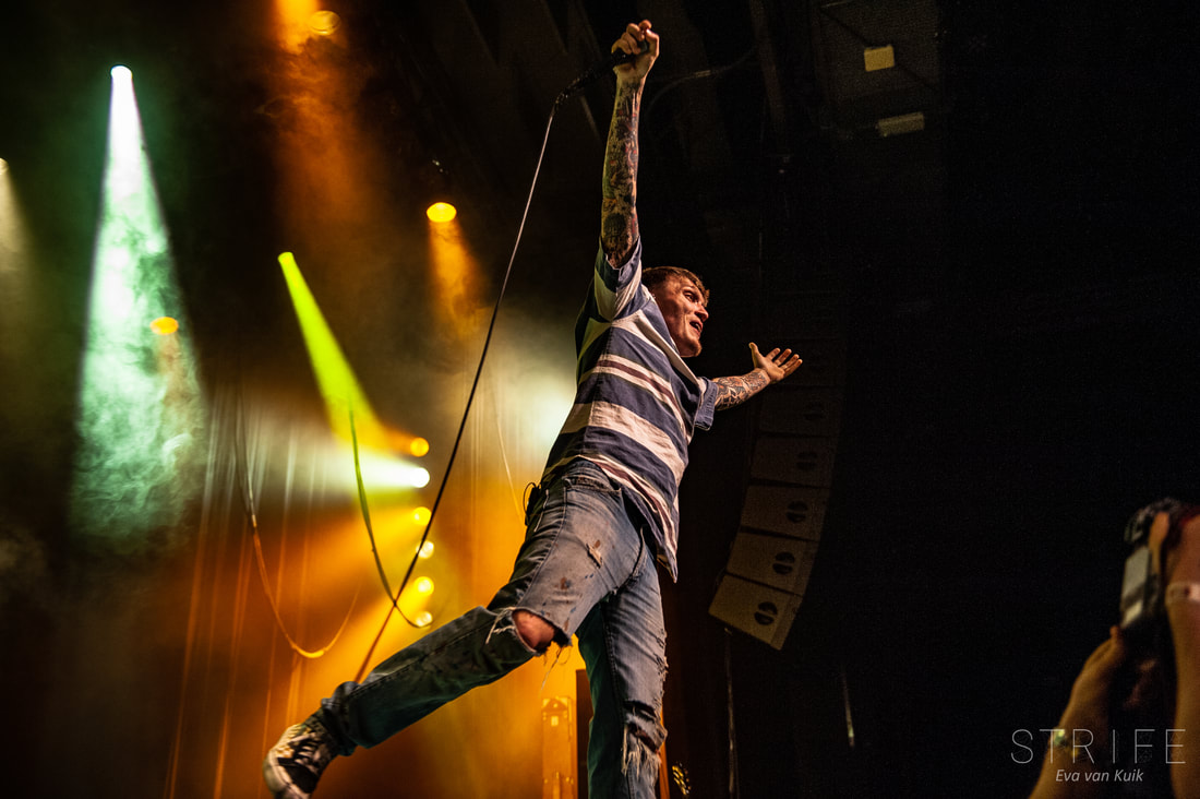 live-review-neck-deep-play-biggest-dutch-headliner-show-to-date