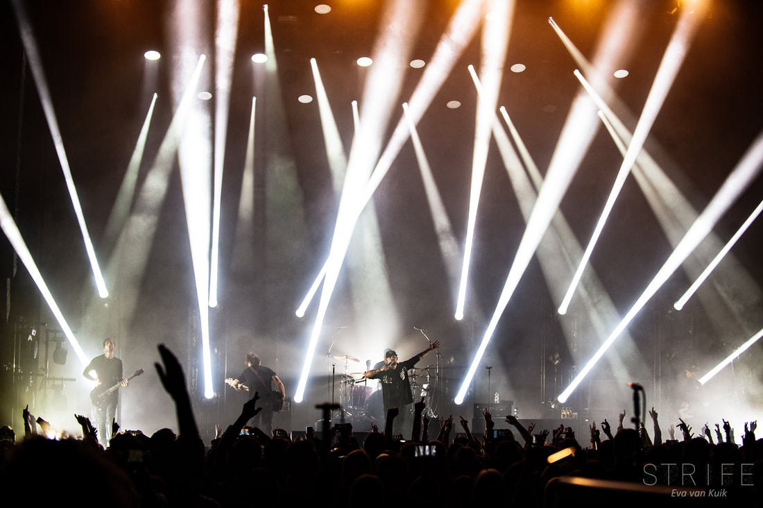 photo-review-good-charlotte-sleeping-with-sirens-take-on-tilburgs-013