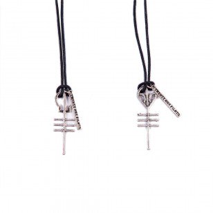 twenty-one-pilots-giveaway-skeleton-alien-necklaces